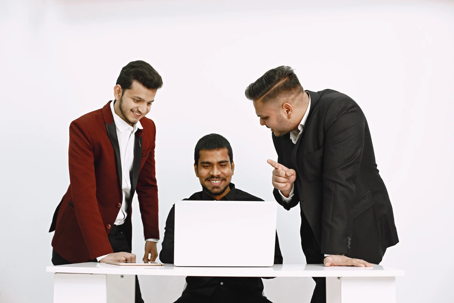 3 Branding Hacks to Attract Top Candidates